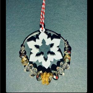 SOLD Set 2 *Keychains (ornaments 🎁 ) *Gold Ring/Snowflake *Gold Jingle Bell!!